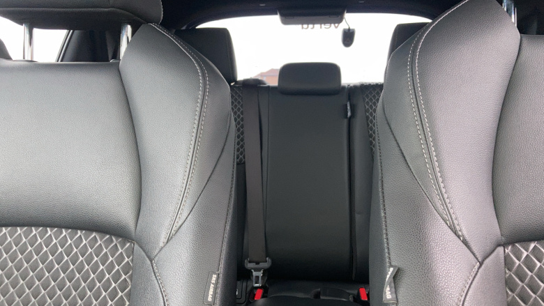 Toyota Yaris 1.5 Hybrid Dynamic 5dr CVT Hybrid Hatchback